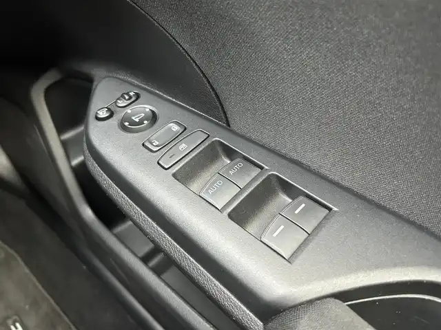 ホンダ シビック ハッチバック ホンダセンシング 群馬県 2018(平30)年 4.8万km フレームレッド 6ＭＴ車/純正メモリーナビ/CD/DVD/FM/AM/Bluetooth/SD/iPod/USB/フルセグTV/バックカメラ/ホンダセンシング/・衝突軽減ブレーキ/・路外逸脱抑制機能/・車線維持支援システム/・先行車発進お知らせ機能/・標識認識機能/・アダプティブクルーズコントロール/ビルトインＥＴＣ/前席シートヒーター/電子パーキングブレーキ/ブレーキホールド/オートライト/8スピーカー/純正フロアマット/社外アルミ/スペアキー/取扱説明書/保証書