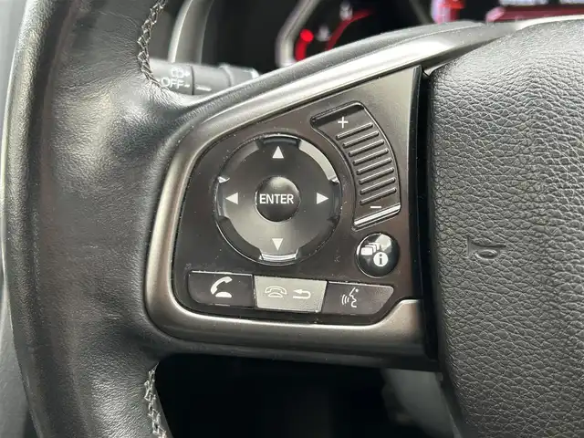 ホンダ シビック ハッチバック ホンダセンシング 群馬県 2018(平30)年 4.8万km フレームレッド 6ＭＴ車/純正メモリーナビ/CD/DVD/FM/AM/Bluetooth/SD/iPod/USB/フルセグTV/バックカメラ/ホンダセンシング/・衝突軽減ブレーキ/・路外逸脱抑制機能/・車線維持支援システム/・先行車発進お知らせ機能/・標識認識機能/・アダプティブクルーズコントロール/ビルトインＥＴＣ/前席シートヒーター/電子パーキングブレーキ/ブレーキホールド/オートライト/8スピーカー/純正フロアマット/社外アルミ/スペアキー/取扱説明書/保証書