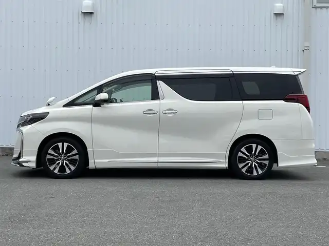 トヨタ アルファード S Cパッケージ 福岡県 2021(令3)年 4.1万km ラグジュアリーホワイトパールクリスタルシャインガラスフレーク モデリスタエアロ（F.S.R）/ツインムーンルーフ/純正ＤＡナビ/フルセグTV/AM/FM/BT//applecarplay/androidauto/バックカメラ/黒革シート/ＰＣＳ/両側パワースライドドア/パワーバックドア/クリアランスソナー/ハンドルヒーター/前席シートヒーター/前席エアシート/シートメモリー/前席パワーシート/レーダークルーズコントロール/社外デジタルインナーミラー/オットマン/ビルトインETC/電動パーキング/ブレーキホールド