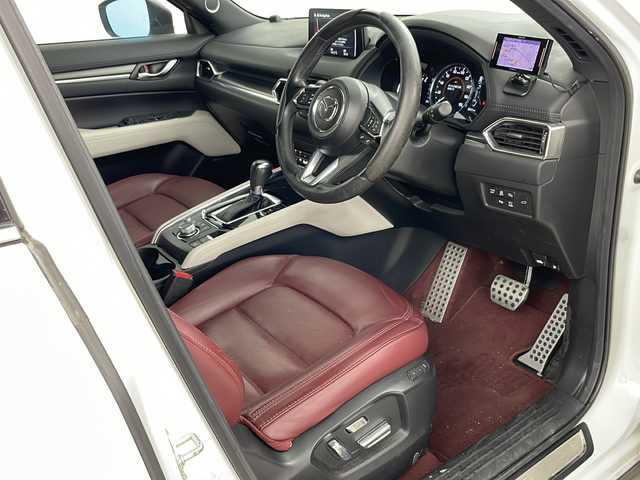 マツダ ＣＸ－５ XD 100周年特別記念車 道央・札幌 2020(令2)年 4万km スノーフレイクホワイトパールマイカ ・4WD/・全方位カメラ/・パワーバックドア/・純正ナビ(TV＆CD＆DVD＆BT)/・パワーバックドア/・BOSEサウンド/・i-ACTIVSENSE/・車線逸脱警報/・標識認識/・リヤ・クロス・トラフィックアラート/・レーダークルーズコントロール/・プリクラッシュセーフティ/・レザーシート/・パワーシート/・シートヒーター/・ベンチレーション/・ステアリングヒーター/・ヘッドアップディスプレイ/・純正エアロ＆フロント＆リア＆サイド/・社外レーダー/・社外ドライブレコーダー/・LEDヘッドライト/・オートライト/・LEDフォグ/・ドアミラーヒーター/・スマートキー/・スペアキー/・純正19インチアルミホイール/・TVキャンセラー