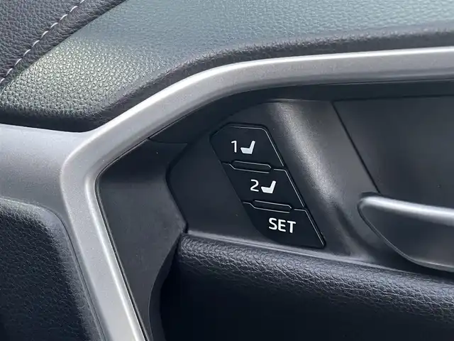 トヨタ ＲＡＶ４ ハイブリットG 三重県 2019(令1)年 4.4万km アティチュードブラックマイカ レーダークルーズコントロール/衝突軽減/レーンアシスト/純正ナビ(NSZT-Y68T)/バックカメラ/フルセグTV(走行中視聴可能)/Bluetooth/ブラックレザーシート/パワーシート/シートヒーター/ステアリングヒーター/ワイヤレス充電/前後ドライブレコーダー/純正フロアマット/ドアバイザー/純正18インチアルミホイール/LEDヘッドライト/オートライト/ルーフレール