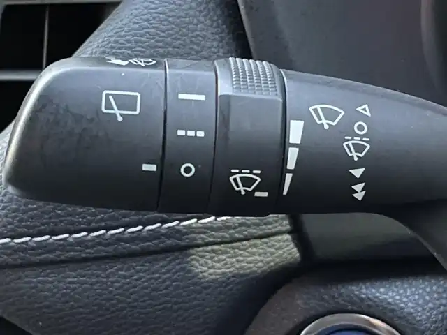 トヨタ ＲＡＶ４ ハイブリットG 三重県 2019(令1)年 4.4万km アティチュードブラックマイカ レーダークルーズコントロール/衝突軽減/レーンアシスト/純正ナビ(NSZT-Y68T)/バックカメラ/フルセグTV(走行中視聴可能)/Bluetooth/ブラックレザーシート/パワーシート/シートヒーター/ステアリングヒーター/ワイヤレス充電/前後ドライブレコーダー/純正フロアマット/ドアバイザー/純正18インチアルミホイール/LEDヘッドライト/オートライト/ルーフレール