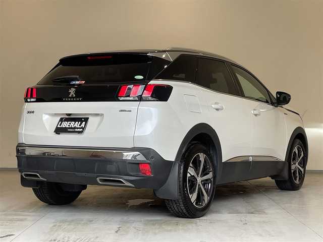 プジョー ３００８ アリュール 熊本県 2021(令3)年 4.5万km パールⅡ ・スマートキー/・プッシュスタート/・アクティブセーフティブレーキ/・疲労検知/・ディレクショナルヘッドライト/・インテリジェントハイビーム/・レーンキープアシスト/・パーキングセンサー/・ブラインドスポットモニター/・クルーズコントロール(追従式)/・ハーフレザーシート/・純正メモリナビ/　【Bluetooth・USB・AppleCarPlay・AndroidAuto】/・フルセグTV/・バックカメラ/・左サイドカメラ/・ETC/・パワーバックドア/・LEDヘッドランプ/・LEDフォグランプ/・純正マット/・保証書/取説