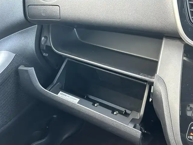 日産 デイズ ルークス ハイウェイスターターボ 栃木県 2015(平27)年 8万km ホワイトパール エマージェンシーブレーキ/純正SDナビ/・フルセグTV/・CD/DVD/BT/・SD/iPod/AUX/・AM.FM/アラウンドビューモニター/ETC/ドライブレコーダー/両側電動スライドドア/革巻きステアリング/ステアリングスイッチ/アイドリングストップ/スマートキー/プッシュスタート/HIDヘッドライト/フォグランプ/オートライト/純正15インチAW/純正フロアマット/純正ドアバイザー/横滑り防止システム/電動格納ウィンカーミラー