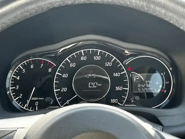 日産 ノート メダリスト 和歌山県 2016(平28)年 6.4万km シャイニングブルー エマージェンシーブレーキ/純正メモリーナビ・フルセグTV・CD・DVD/　Bluetooth・USB/全方位カメラ/LEDヘッドライト/ハーフレザーシート/LKA/スマートキー/ドライブレコーダー/ETC/保証書/取扱説明書
