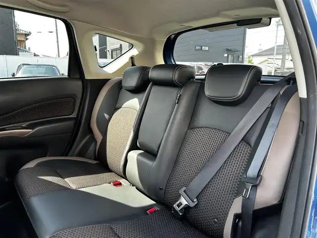 日産 ノート メダリスト 和歌山県 2016(平28)年 6.4万km シャイニングブルー エマージェンシーブレーキ/純正メモリーナビ・フルセグTV・CD・DVD/　Bluetooth・USB/全方位カメラ/LEDヘッドライト/ハーフレザーシート/LKA/スマートキー/ドライブレコーダー/ETC/保証書/取扱説明書