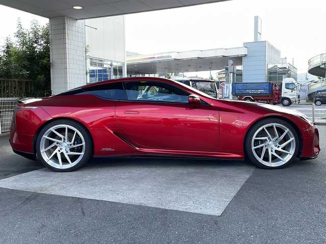 レクサス ＬＣ 500h Lパッケージ 京都府 2017(平29)年 4.2万km ラディアントレッドコントラストレイヤリング マークレビンソン /３眼LEDライト /レクサスセーフティシステム/レーダークルーズコントロール/オートマチックハイビーム/HUD /RCTA /LKA /AHB/BSM /クリアランスソナー /リアスポイラー /ブレーキホールド/黒革 /エアロ(F・S・R) /メモリーパワーシート  /パドルシフト /バックカメラ/メモリーパワーシート/シートヒーター＆ベンチレーター/Miracast/ドライブレコーダー（TZ-D001）/TT FORCED22インチAW
