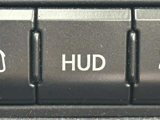 レクサス ＬＣ 500h Lパッケージ 岡山県 2017(平29)年 4.2万km ラディアントレッドコントラストレイヤリング 登録時走行距離41792km/TRDフルエアロ/サンルーフ/マークレビンソン/純正12.3インチナビ/フルセグTV(AM/FM/CD/DVD/Bluetooth)/バックカメラ/ビルトインETC2.0/ヘッドアップディスプレイ/レクサスセーフティシステム＋/・ブラインドスポットモニター/・プリクラッシュセーフティ/・レーントレーシングアシスト/・レーダークルーズコントロール/・オートマチックハイビーム/アイドリングストップ/D/N席シートヒーター/D/N席ベンチレーション/本革シート/純正フロアマット/22インチ社外AW