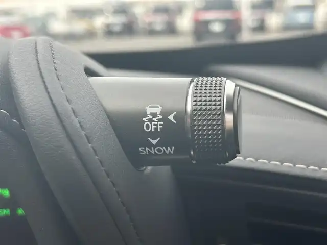 レクサス ＬＣ 500h Lパッケージ 岡山県 2017(平29)年 4.2万km ラディアントレッドコントラストレイヤリング 登録時走行距離41792km/TRDフルエアロ/サンルーフ/マークレビンソン/純正12.3インチナビ/フルセグTV(AM/FM/CD/DVD/Bluetooth)/バックカメラ/ビルトインETC2.0/ヘッドアップディスプレイ/レクサスセーフティシステム＋/・ブラインドスポットモニター/・プリクラッシュセーフティ/・レーントレーシングアシスト/・レーダークルーズコントロール/・オートマチックハイビーム/アイドリングストップ/D/N席シートヒーター/D/N席ベンチレーション/本革シート/純正フロアマット/22インチ社外AW