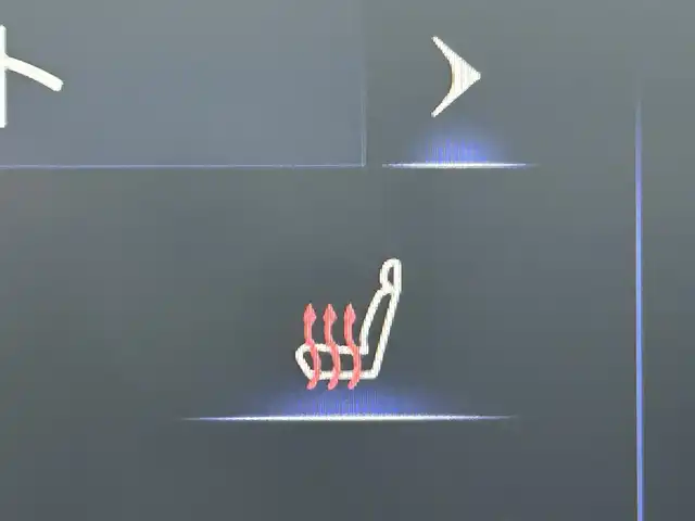 レクサス ＬＣ 500h Lパッケージ 岡山県 2017(平29)年 4.2万km ラディアントレッドコントラストレイヤリング 登録時走行距離41792km/TRDフルエアロ/サンルーフ/マークレビンソン/純正12.3インチナビ/フルセグTV(AM/FM/CD/DVD/Bluetooth)/バックカメラ/ビルトインETC2.0/ヘッドアップディスプレイ/レクサスセーフティシステム＋/・ブラインドスポットモニター/・プリクラッシュセーフティ/・レーントレーシングアシスト/・レーダークルーズコントロール/・オートマチックハイビーム/アイドリングストップ/D/N席シートヒーター/D/N席ベンチレーション/本革シート/純正フロアマット/22インチ社外AW