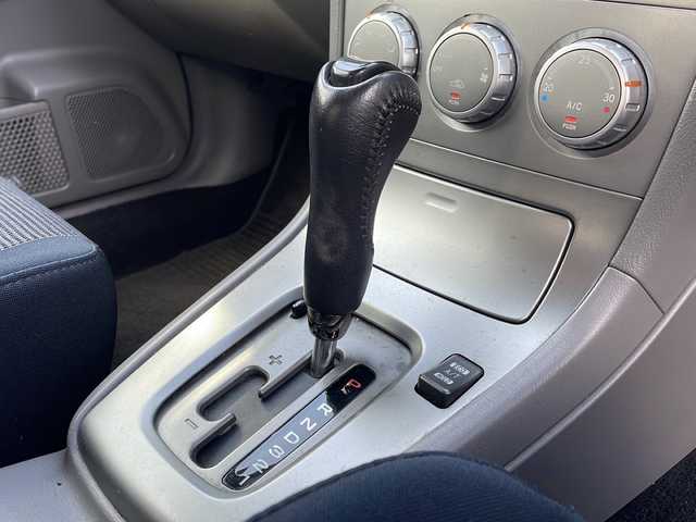 スバル フォレスター XS 福岡県 2005(平17)年 9.9万km クリスタルグレーメタリック 純正ナビ（ラジオ/BT/DVD）/運転席パワーシート/ETC/ルーフレール/ドアバイザー/純正フロアマット/純正17インチアルミホイール/オートエアコン/取扱説明書/保証書