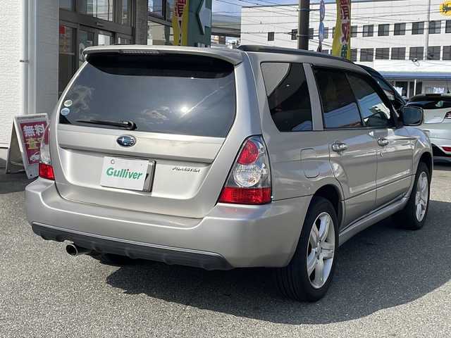 スバル フォレスター XS 福岡県 2005(平17)年 9.9万km クリスタルグレーメタリック 純正ナビ（ラジオ/BT/DVD）/運転席パワーシート/ETC/ルーフレール/ドアバイザー/純正フロアマット/純正17インチアルミホイール/オートエアコン/取扱説明書/保証書