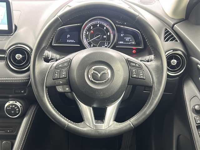 マツダ デミオ XD ブラックレザーリミテッド 大阪府 2016(平28)年 3.4万km ソウルレッドプレミアムメタリック 純正ナビ/・フルセグTV/・Bluetooth/・CD/DVD/ヘッドアップディスプレイ/クルーズコントロール/衝突軽減システム/バックカメラ/純正16インチアルミホイール/パドルシフト/ステアリンんぐスイッチ/ハーフレザーシート/シートヒーター