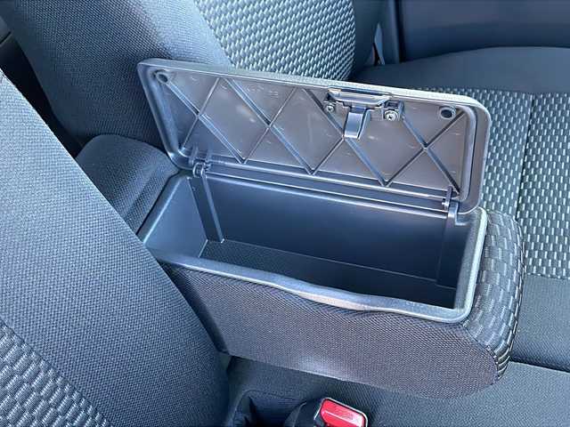 トヨタ ピクシスメガ L 福島県 2015(平27)年 6.1万km タングステングレーM 4WD 純正ナビ ワンセグTV Bluetooth 左側パワースライドドア シートヒーター オートライト HIDライト 横滑り防止 社外アルミホイール スマートキー フロアマット