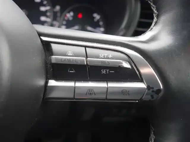 マツダ ＣＸ－３０ XD Lパッケージ 山形県 2020(令2)年 7万km スノーフレイクホワイトパールマイカ 4WD/軽油/衝突被害軽減システム/BOSEサウンド/純正メモリナビ/　　【CD DVD BT フルセグ USB AUX】/全周囲カメラ/電動リアゲート/レーダークルーズコントロール/LEDオートヘッドライト/レザーシート/パワーシート/シートヒーター/純正18インチアルミホイール/コーナーセンサー/アイドリングストップ/ステアリングスイッチ/パドルシフト/ターボ/電動格納ウィンカーミラー/スマートキー×2/ETC