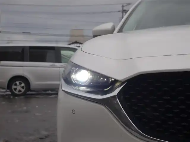 マツダ ＣＸ－３０ XD Lパッケージ 山形県 2020(令2)年 7万km スノーフレイクホワイトパールマイカ 4WD/軽油/衝突被害軽減システム/BOSEサウンド/純正メモリナビ/　　【CD DVD BT フルセグ USB AUX】/全周囲カメラ/電動リアゲート/レーダークルーズコントロール/LEDオートヘッドライト/レザーシート/パワーシート/シートヒーター/純正18インチアルミホイール/コーナーセンサー/アイドリングストップ/ステアリングスイッチ/パドルシフト/ターボ/電動格納ウィンカーミラー/スマートキー×2/ETC