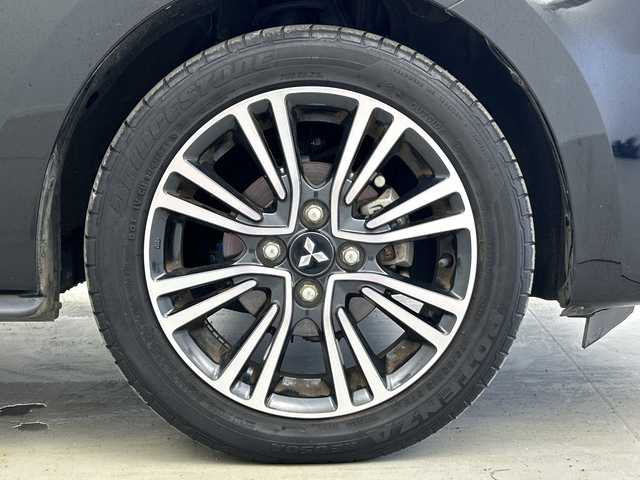 三菱 ミラージュ G 奈良県 2019(令1)年 2.5万km ピレネーブラック 社外7インチメモリナビ/フルセグTV/Bluetoothオーディオ/DVD再生可能/バックカメラ/衝突軽減ブレーキ/横滑り防止装置/スマートキー/プッシュスタート/ドラレコ/オートリトラミラー/アイドリングストップ/純正キセノンライト/ウインカーミラー/純正15インチアルミホイル/リアスポイラー