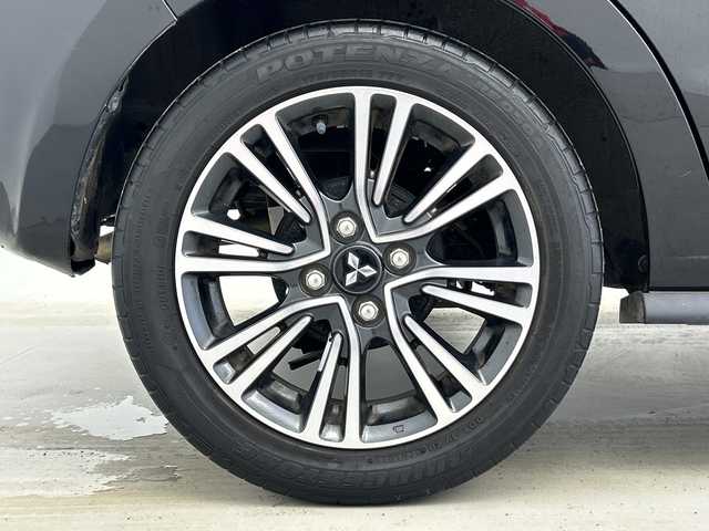 三菱 ミラージュ G 奈良県 2019(令1)年 2.5万km ピレネーブラック 社外7インチメモリナビ/フルセグTV/Bluetoothオーディオ/DVD再生可能/バックカメラ/衝突軽減ブレーキ/横滑り防止装置/スマートキー/プッシュスタート/ドラレコ/オートリトラミラー/アイドリングストップ/純正キセノンライト/ウインカーミラー/純正15インチアルミホイル/リアスポイラー