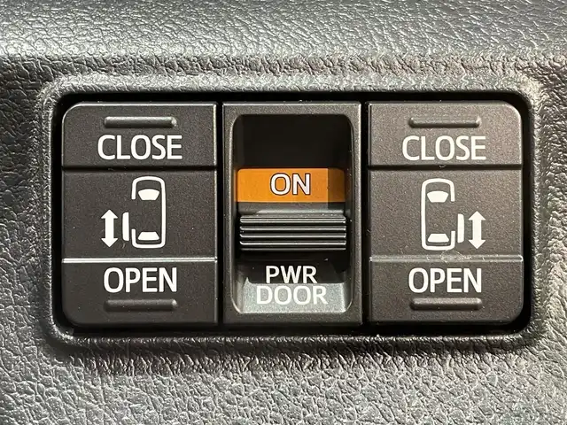 トヨタ シエンタ ハイブリッド G クエロ 愛知県 2022(令4)年 2.2万km アバンギャルドブロンズメタリック 純正ナビ/衝突軽減ブレーキ/両側電動スライドドア/パノラミックビューモニター/ビルトインETC/シートヒーター/LEDヘッドライト/クルーズコントロール/ドライブレコーダー/ステアリングヒーター/フルセグTV/Bluetooth/コーナーセンサー/レーンキープアシスト/オートハイビーム/プッシュスタート/スマートキー/スペアキー/CD/DVD再生/ミュージックサーバー/純正フロアマット/オートライト/禁煙車/ハーフレザーシート/ウィンカーミラー/電動格納ミラー/フォグランプ/ステアリングリモコン/オートエアコン/横滑り防止装置/パーキングサポートブレーキ/先行車発進