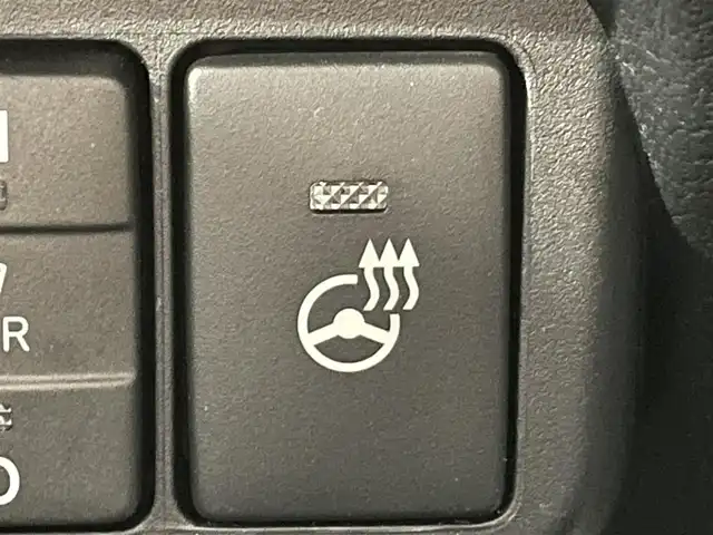 トヨタ シエンタ ハイブリッド G クエロ 愛知県 2022(令4)年 2.2万km アバンギャルドブロンズメタリック 純正ナビ/衝突軽減ブレーキ/両側電動スライドドア/パノラミックビューモニター/ビルトインETC/シートヒーター/LEDヘッドライト/クルーズコントロール/ドライブレコーダー/ステアリングヒーター/フルセグTV/Bluetooth/コーナーセンサー/レーンキープアシスト/オートハイビーム/プッシュスタート/スマートキー/スペアキー/CD/DVD再生/ミュージックサーバー/純正フロアマット/オートライト/禁煙車/ハーフレザーシート/ウィンカーミラー/電動格納ミラー/フォグランプ/ステアリングリモコン/オートエアコン/横滑り防止装置/パーキングサポートブレーキ/先行車発進