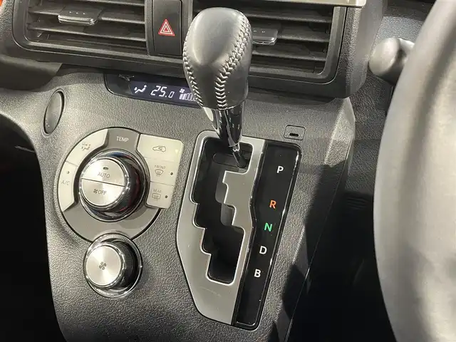 トヨタ シエンタ ハイブリッド G クエロ 愛知県 2022(令4)年 2.2万km アバンギャルドブロンズメタリック 純正ナビ/衝突軽減ブレーキ/両側電動スライドドア/パノラミックビューモニター/ビルトインETC/シートヒーター/LEDヘッドライト/クルーズコントロール/ドライブレコーダー/ステアリングヒーター/フルセグTV/Bluetooth/コーナーセンサー/レーンキープアシスト/オートハイビーム/プッシュスタート/スマートキー/スペアキー/CD/DVD再生/ミュージックサーバー/純正フロアマット/オートライト/禁煙車/ハーフレザーシート/ウィンカーミラー/電動格納ミラー/フォグランプ/ステアリングリモコン/オートエアコン/横滑り防止装置/パーキングサポートブレーキ/先行車発進