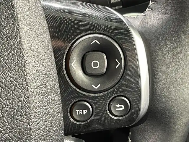 トヨタ シエンタ ハイブリッド G クエロ 愛知県 2022(令4)年 2.2万km アバンギャルドブロンズメタリック 純正ナビ/衝突軽減ブレーキ/両側電動スライドドア/パノラミックビューモニター/ビルトインETC/シートヒーター/LEDヘッドライト/クルーズコントロール/ドライブレコーダー/ステアリングヒーター/フルセグTV/Bluetooth/コーナーセンサー/レーンキープアシスト/オートハイビーム/プッシュスタート/スマートキー/スペアキー/CD/DVD再生/ミュージックサーバー/純正フロアマット/オートライト/禁煙車/ハーフレザーシート/ウィンカーミラー/電動格納ミラー/フォグランプ/ステアリングリモコン/オートエアコン/横滑り防止装置/パーキングサポートブレーキ/先行車発進