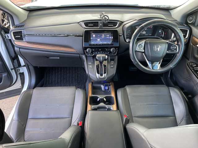 ホンダ ＣＲ－Ｖ EX・マスターピース 三重県 2019(平31)年 6.6万km プラチナホワイトパール 登録時65589km/ワンオーナー/禁煙車/純正ナビ/・フルセグ・Ｂｌｕｅｔｏｏｔｈ・CD/DVD・AM/FM/レーダークルーズコントロール/サンルーフ/ルーフレール/黒本革シート/衝突軽減ブレーキ/レーンキープアシスト/ＢＳＭ/シートヒーター/パドルシフト/パワーバックドア/メモリー機能付きパワーシート/シートヒーター/プッシュスタート/スマートキー/スペアキー