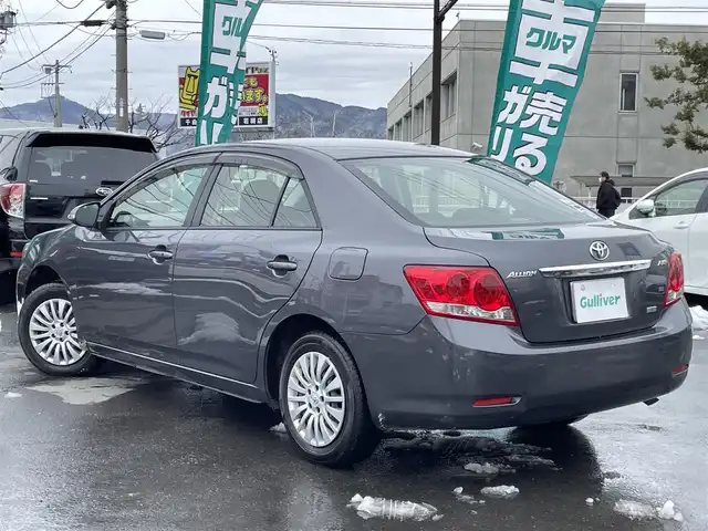 トヨタ アリオン A18 Gパッケージ 長野県 2013(平25)年 1.8万km グレーメタリック 登録時走行距離17774キロ/純正SDナビ（NSZT-W62G）/AM/FM/SD/DVD/SD/BT/ワンセグTV/バックカメラ/ビルトインETC/スマートキー/スペアキー/純正AW１５インチ/オートライト/フォグランプ/AAC/純正フロアマット/ドアバイザー/社外AW付スタッドレスタイヤ積み込み