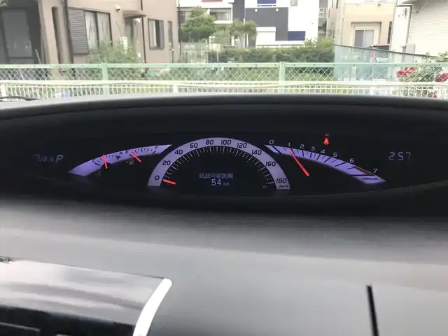 トヨタ エスティマ アエラス プレミアムエディション 栃木県 2014(平26)年 7.3万km ブラック 株)IDOMが運営する【じしゃロン小山店】の自社ローン専用車両になります。こちらは現金またはオートローンご利用時の価格です。自社ローンご希望の方は別途その旨お申付け下さい//禁煙車/純正フルセグナビ/（CD/DVD/AM/FMラジオ）/(Bluetooth)/スマートキー/プッシュスタート/バックカメラ/クルーズコントロール/ＥＴＣ/パワーシート/アイドリングストップ/ステアリングリモコン/電動格納ドアミラー/パワーウインドウ/防眩ミラー/オートライト