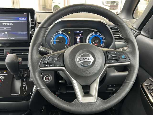 日産 ルークス HWS Gターボ プロパイロットED 静岡県 2020(令2)年 2万km 赤Ⅱ 純正ナビ/・アラウンドビューモニター/・Bluetooth/・CD/DVD/・フルセグTV/主要装備/・プッシュスタート/・両側パワースライドドア/・LEDヘッドライト/・オートマチックハイビーム/・純正15インチAW/・純正フロアマット/・アイドリングストップ/・後席サンシェード/・リヤシーリングファン/・カーテンエアバッグ/・スマートキー/安全装備/・エマージェンシーブレーキ/・車線逸脱防止支援/・車線逸脱警報システム/・プロパイロット/・先行車発進お知らせ機能/・速度認識表示/・標識認識表示/・前後ソナー/・ふらつき警報/・前後ソナー