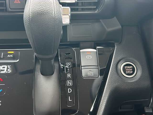 日産 ルークス HWS Gターボ プロパイロットED 静岡県 2020(令2)年 2万km 赤Ⅱ 純正ナビ/・アラウンドビューモニター/・Bluetooth/・CD/DVD/・フルセグTV/主要装備/・プッシュスタート/・両側パワースライドドア/・LEDヘッドライト/・オートマチックハイビーム/・純正15インチAW/・純正フロアマット/・アイドリングストップ/・後席サンシェード/・リヤシーリングファン/・カーテンエアバッグ/・スマートキー/安全装備/・エマージェンシーブレーキ/・車線逸脱防止支援/・車線逸脱警報システム/・プロパイロット/・先行車発進お知らせ機能/・速度認識表示/・標識認識表示/・前後ソナー/・ふらつき警報/・前後ソナー