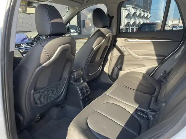 ＢＭＷ Ｘ１ xDrive 18d xライン 道東・釧路十勝 2018(平30)年 6.2万km ミネラルホワイト ４WD/純正HDDナビ/ CD/DVD/BT/USB/リアビューモニター/ミラーETC/衝突軽減ブレーキ/レーンディパーチャーアラート/クルーズコントロール/パークディスタンスコントロール/ヒルアシストコントロール/レザーシート/フロントシートヒーティング/電動フロントシート/電動テールゲート/純正18インチAW/純正フロアマット/スペアキー/取扱説明書/保証書