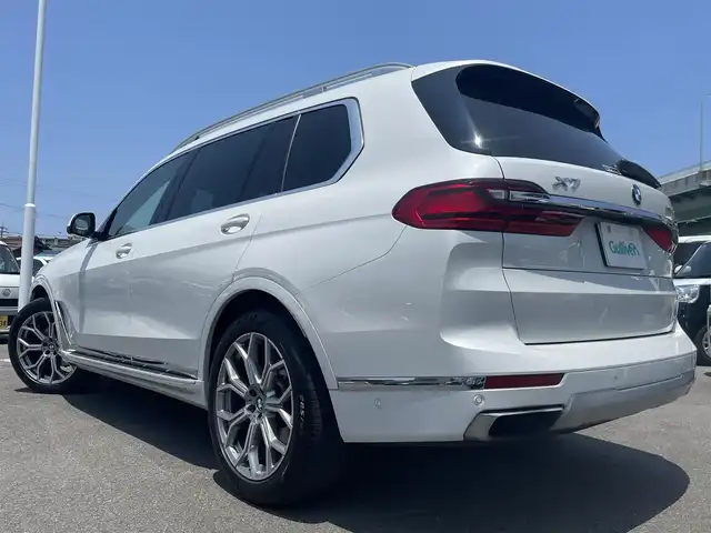 ＢＭＷ Ｘ７ xDrive35d デザインピュアエクセレンス 愛知県 2020(令2)年 2.6万km 白 スカイラウンジパノラマサンルーフ/純正メーカーナビ/フルセグTV/BT/全方位カメラ/ハーマンカードン/ETC/純正21インチAW/インテリジェントセーフティ/レーダークルーズコントロール/クリアランスソナー/オートライト/ハイビームアシスタント/アクティブプロテクション/渋滞アシスタント/ドライビングアシスタントプロフェッショナル/パークアシストシステムプラス/BSM/HUD/白革シート/F/Rシートヒーター /前席エアシート/前席マッサージ機能/サーマルコンフォートパッケージ/純正フロアマット