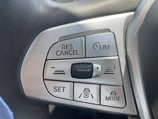 ＢＭＷ Ｘ７ xDrive35d デザインピュアエクセレンス 愛知県 2020(令2)年 2.6万km 白 スカイラウンジパノラマサンルーフ/純正メーカーナビ/フルセグTV/BT/全方位カメラ/ハーマンカードン/ETC/純正21インチAW/インテリジェントセーフティ/レーダークルーズコントロール/クリアランスソナー/オートライト/ハイビームアシスタント/アクティブプロテクション/渋滞アシスタント/ドライビングアシスタントプロフェッショナル/パークアシストシステムプラス/BSM/HUD/白革シート/F/Rシートヒーター /前席エアシート/前席マッサージ機能/サーマルコンフォートパッケージ/純正フロアマット