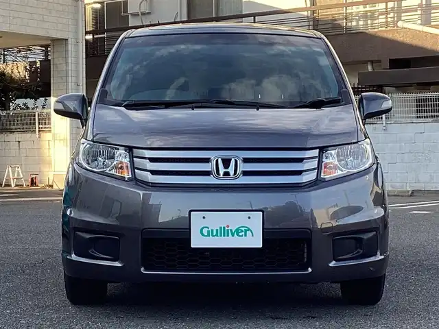 ホンダ フリード スパイク G ジャストセレクション 大阪府 2013(平25)年 13.1万km モダンスティールM ワンオーナー/社外SDナビ・フルセグTV・/　　ＣＤ・DVD・Bluetooth/両側パワースライドドア/ＨＩＤオートヘッドライト/スマートキー2個/バックカメラ/スカイルーフ/ビルトインＥＴＣ/ステアリングスイッチ/ヒルスタートアシスト/電動格納ウインカーミラー