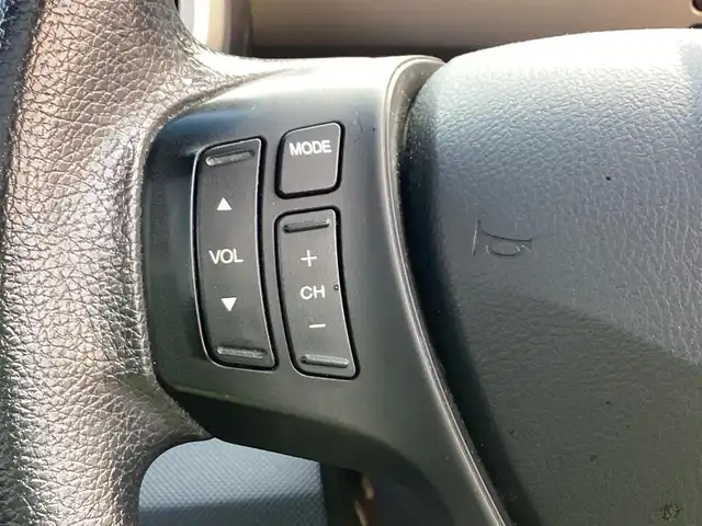 ホンダ フリード スパイク G ジャストセレクション 大阪府 2013(平25)年 13.1万km モダンスティールM ワンオーナー/社外SDナビ・フルセグTV・/　　ＣＤ・DVD・Bluetooth/両側パワースライドドア/ＨＩＤオートヘッドライト/スマートキー2個/バックカメラ/スカイルーフ/ビルトインＥＴＣ/ステアリングスイッチ/ヒルスタートアシスト/電動格納ウインカーミラー