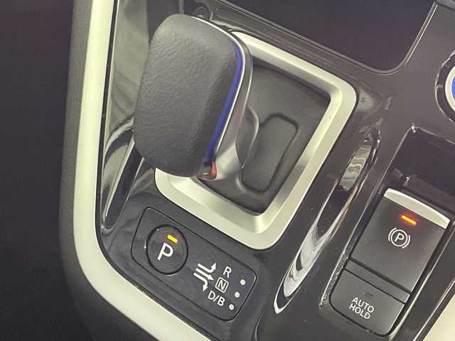 日産 セレナ e－パワー ハイウェイスター V 神奈川県 2019(平31)年 6.3万km ブリリアントホワイトパール 2トーン プロパイロット/純正9インチナビ/・BT/フルセグTV/CD/DVD/USB/アラウンドビューモニター/純正フリップダウンモニター/防水シート/シートヒーター(D/N)/両側電動ドア/電動サイドブレーキ/オートブレーキホールド/パーキングアシスト/インテリジェントルームミラー/ETC/前後ドライブレコーダー/革巻きステアリング/ステアリングスイッチ/ステアリングヒーター/Autoライト/インテリジェントキー/プッシュスタートボタン/電動格納ミラー/ウィンカーミラー/LEDヘッドライト/フォグランプ/純正フロアマット/純正ドアバイザー/純正15インチアルミホイール