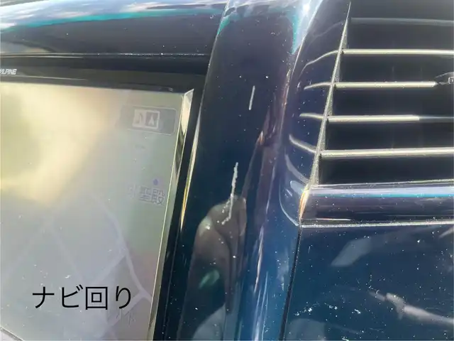 トヨタ アルファード 240S タイプゴールド 三重県 2012(平24)年 6.5万km ブラック 9インチナビ（アルパイン:Bluetooth/CD/DVD/AM/FM/SD）/フリップダウンモニター（アルパイン）/バックカメラ/ドライブレコーダー/ETC/パワースライドドア（運転席側/助手席側）/パワーバックドア/車名ロゴ入ゴールドスカッフプレート/リバース連動機能付ボディ同色電動オート格納ドアミラー/ウィンカーミラー/3列シート（7人乗り）/ハーフレザー/クルーズコントロール/HIDヘッドランプ/オートライト/フロントフォグランプ/ツヤ有ブラック木目調/革巻きコンビステアリングホイール/ツヤ有ブラック木木目調加飾付シャンパンゴールドインパネ/ツヤ有ブラック木目調加飾付き回転式センターコンソールボックス/足元照明（助手席/運転席）/シルバーエンブレム付スモークメッキ加飾無塗装フロントグリル/開口部台形無塗装横桟フロントエアロバンパー/スモークメッキリング付スポーツタイプフロントフォグランプ/サイドクラッディングパネル/リアスポイラー/リアエアロバンパー/スモークレンズ/LEDリアコンビネーションランプ/スモークメッキバックドアガーニッシュ/マフラーカッター/スペアキー