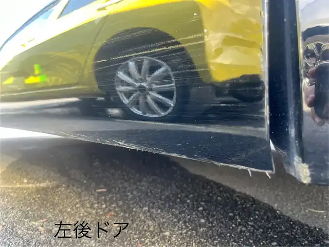 トヨタ アルファード 240S タイプゴールド 三重県 2012(平24)年 6.5万km ブラック 9インチナビ（アルパイン:Bluetooth/CD/DVD/AM/FM/SD）/フリップダウンモニター（アルパイン）/バックカメラ/ドライブレコーダー/ETC/パワースライドドア（運転席側/助手席側）/パワーバックドア/車名ロゴ入ゴールドスカッフプレート/リバース連動機能付ボディ同色電動オート格納ドアミラー/ウィンカーミラー/3列シート（7人乗り）/ハーフレザー/クルーズコントロール/HIDヘッドランプ/オートライト/フロントフォグランプ/ツヤ有ブラック木目調/革巻きコンビステアリングホイール/ツヤ有ブラック木木目調加飾付シャンパンゴールドインパネ/ツヤ有ブラック木目調加飾付き回転式センターコンソールボックス/足元照明（助手席/運転席）/シルバーエンブレム付スモークメッキ加飾無塗装フロントグリル/開口部台形無塗装横桟フロントエアロバンパー/スモークメッキリング付スポーツタイプフロントフォグランプ/サイドクラッディングパネル/リアスポイラー/リアエアロバンパー/スモークレンズ/LEDリアコンビネーションランプ/スモークメッキバックドアガーニッシュ/マフラーカッター/スペアキー