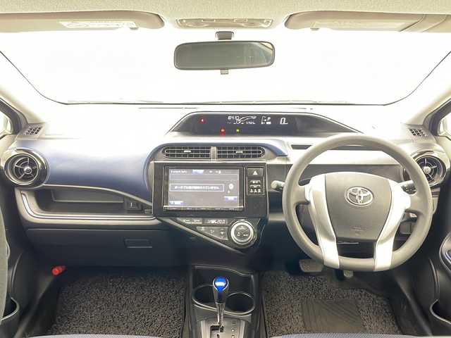 トヨタ アクア S 千葉県 2015(平27)年 5.8万km ブラックマイカ 純正ナビ/フルセグ Bluetooth CD/ＥＴＣ/純正フロアマット/ドアバイザー/オートライト/電格ウィンカーミラー/ハロゲンヘッドライト/プッシュスタート/スマートキー