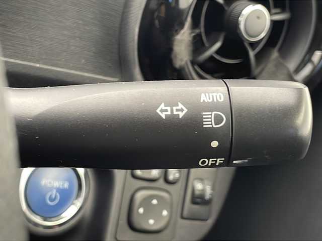 トヨタ アクア S 千葉県 2015(平27)年 5.8万km ブラックマイカ 純正ナビ/フルセグ Bluetooth CD/ＥＴＣ/純正フロアマット/ドアバイザー/オートライト/電格ウィンカーミラー/ハロゲンヘッドライト/プッシュスタート/スマートキー