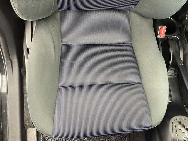 トヨタ アクア S 千葉県 2015(平27)年 5.8万km ブラックマイカ 純正ナビ/フルセグ Bluetooth CD/ＥＴＣ/純正フロアマット/ドアバイザー/オートライト/電格ウィンカーミラー/ハロゲンヘッドライト/プッシュスタート/スマートキー