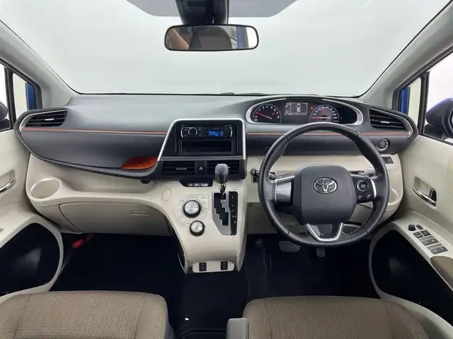 トヨタ シエンタ G 群馬県 2017(平29)年 1.9万km コバルトブルーメタリック 社外オーディオ　衝突被害軽減ブレーキ　レーンアシスト　シートヒーター　ビルトインＥＴＣ　スマートキー　両側電動スライドドア　アイドリングストップ　オートマチックハイビーム　純正フロアマット　ハロゲン