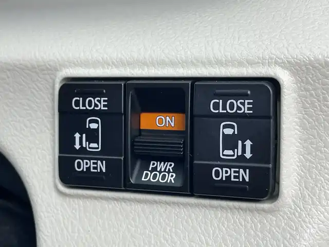 トヨタ シエンタ G 群馬県 2017(平29)年 1.9万km コバルトブルーメタリック 社外オーディオ　衝突被害軽減ブレーキ　レーンアシスト　シートヒーター　ビルトインＥＴＣ　スマートキー　両側電動スライドドア　アイドリングストップ　オートマチックハイビーム　純正フロアマット　ハロゲン