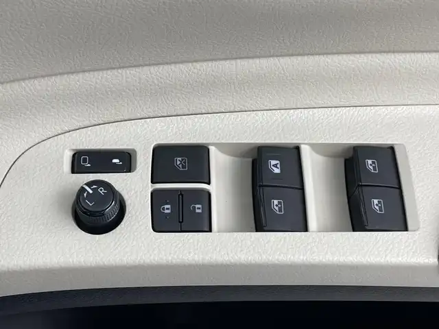 トヨタ シエンタ G 群馬県 2017(平29)年 1.9万km コバルトブルーメタリック 社外オーディオ　衝突被害軽減ブレーキ　レーンアシスト　シートヒーター　ビルトインＥＴＣ　スマートキー　両側電動スライドドア　アイドリングストップ　オートマチックハイビーム　純正フロアマット　ハロゲン