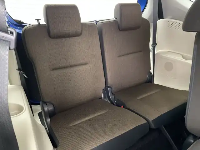 トヨタ シエンタ G 群馬県 2017(平29)年 1.9万km コバルトブルーメタリック 社外オーディオ　衝突被害軽減ブレーキ　レーンアシスト　シートヒーター　ビルトインＥＴＣ　スマートキー　両側電動スライドドア　アイドリングストップ　オートマチックハイビーム　純正フロアマット　ハロゲン