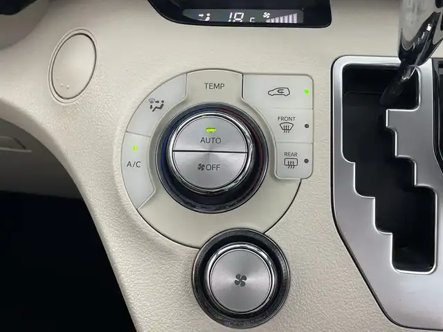 トヨタ シエンタ G 群馬県 2017(平29)年 1.9万km コバルトブルーメタリック 社外オーディオ　衝突被害軽減ブレーキ　レーンアシスト　シートヒーター　ビルトインＥＴＣ　スマートキー　両側電動スライドドア　アイドリングストップ　オートマチックハイビーム　純正フロアマット　ハロゲン