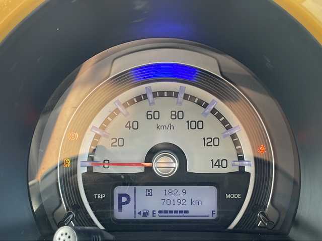 スズキ ハスラー G 石川県 2019(令1)年 7.1万km アクティブイエロー/ホワイト2トーンルーフ ワンオーナー/純正７型SDナビゲーション/【AM/FM・CD/DVD・Bluetooth】/・フルセグTV/・バックカメラ/ビルドインETC/前方ドライブレコーダ―/前席シートヒーター/アイドリングストップ/横滑り防止装置/レーンキープアシスト/衝突被害軽減ブレーキ/純正フロアマット/Wエアバック/スペアキー×１本