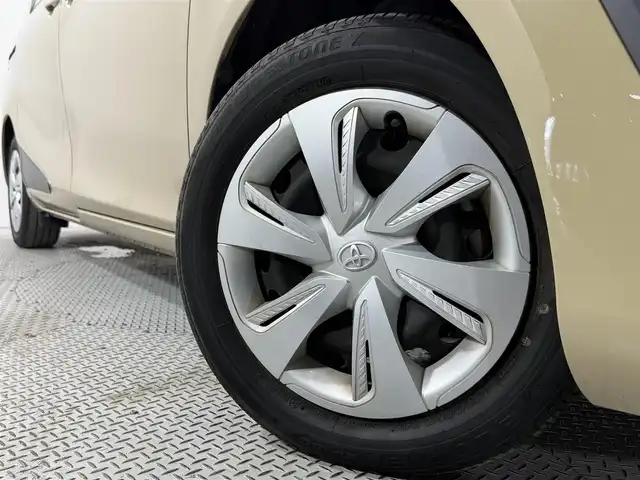 トヨタ シエンタ ハイブリッド X 大阪府 2020(令2)年 3.7万km ベージュ 純正ナビＴＶ　Ｂｌｕｅｔｏｏｔｈ接続　衝突軽減　バックカメラ　片側パワスラ　ビルトインＥＴＣ　クリアランスソナー　レーンアシスト　オートハイビーム　オートエアコン　キーレス　トヨタセーフティセンス