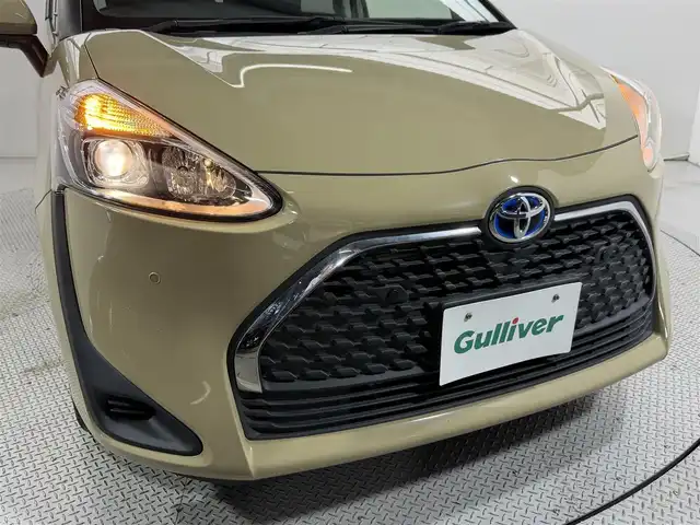 トヨタ シエンタ ハイブリッド X 大阪府 2020(令2)年 3.7万km ベージュ 純正ナビＴＶ　Ｂｌｕｅｔｏｏｔｈ接続　衝突軽減　バックカメラ　片側パワスラ　ビルトインＥＴＣ　クリアランスソナー　レーンアシスト　オートハイビーム　オートエアコン　キーレス　トヨタセーフティセンス